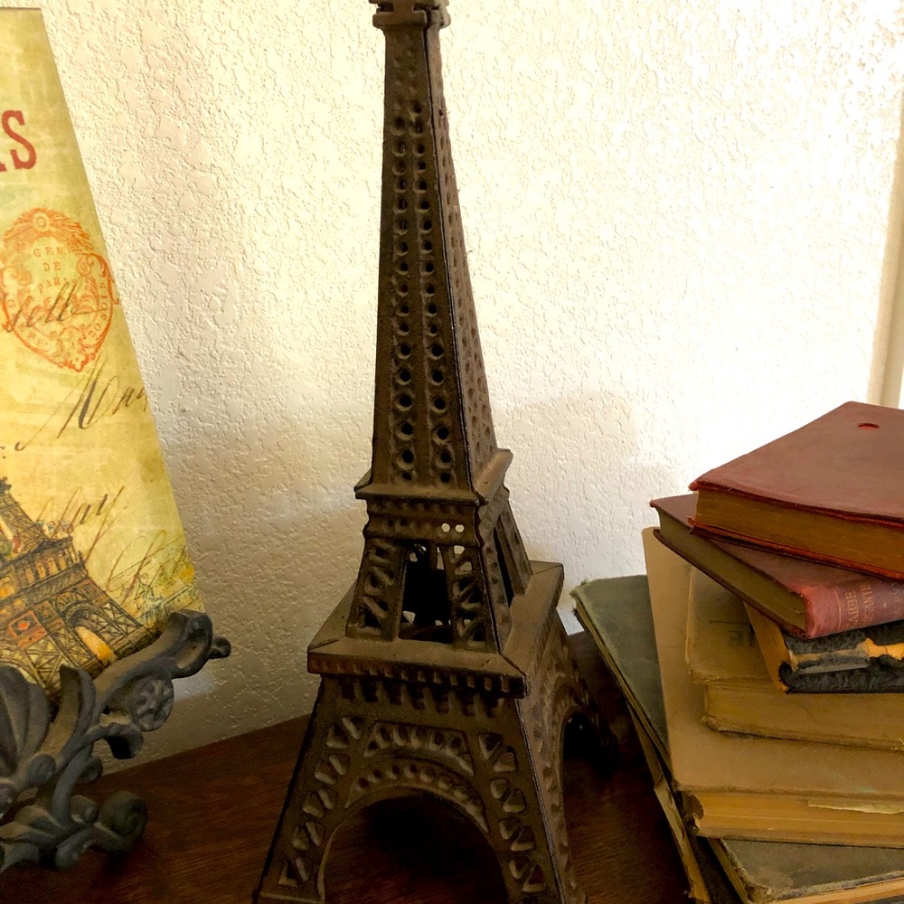 Iron Eiffel Tower candle holder…
